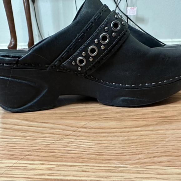 soft y2k clogs - Picture 2 of 3